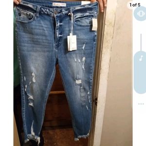Kancan skinny jeans size 30/27 nwt!!